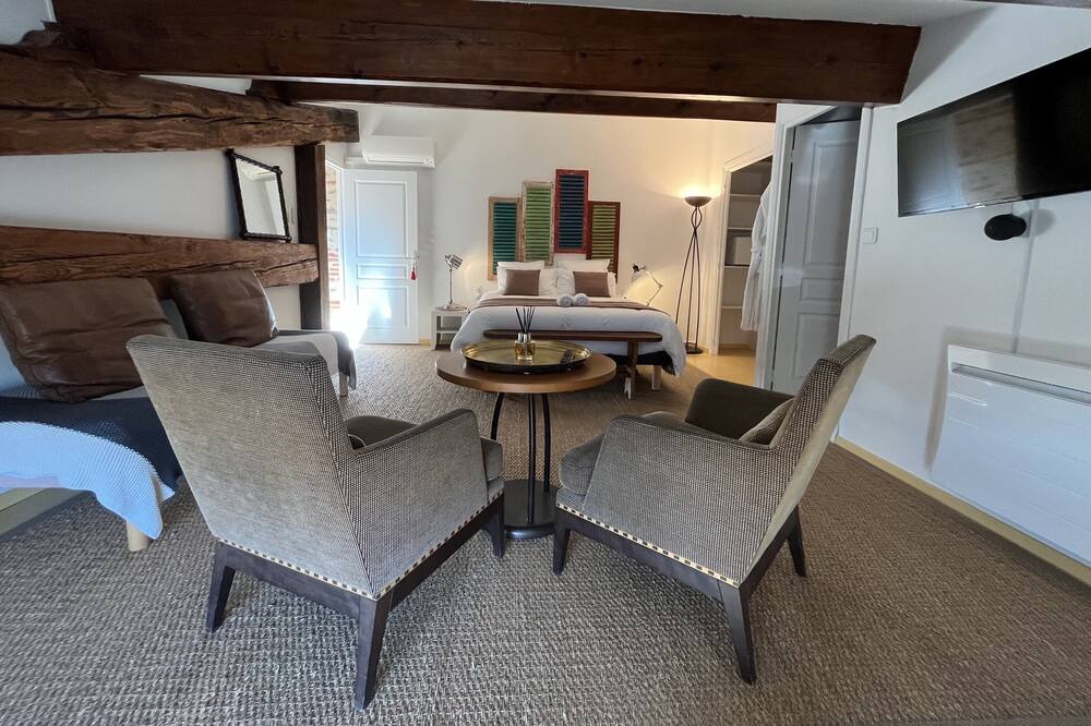 Photo of Bedroom in Villeneuve-la-Riviere