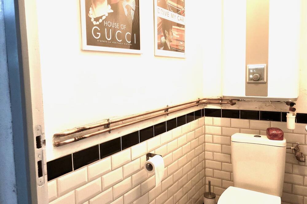 Photo of Bathroom in Labretonie