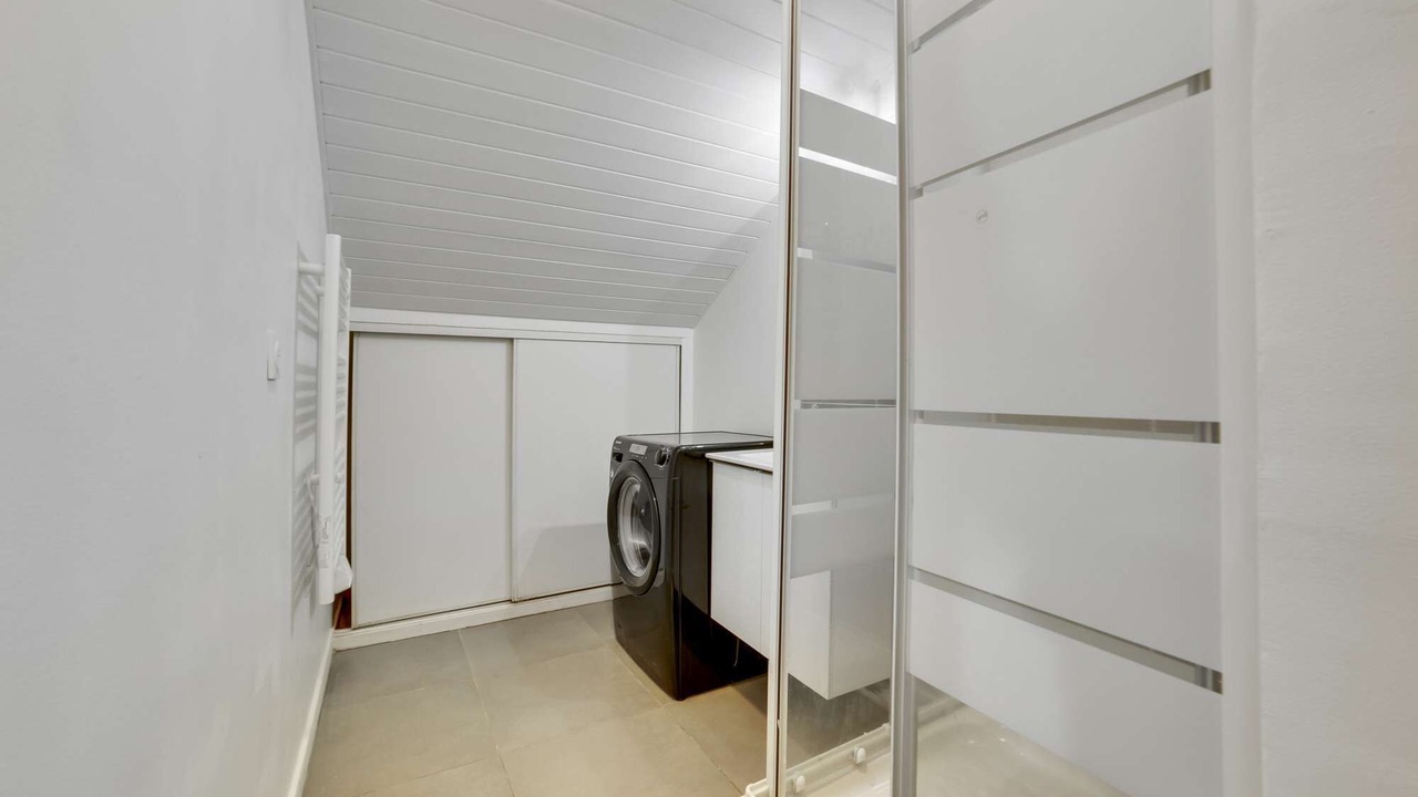 Photo of Others in Bondy