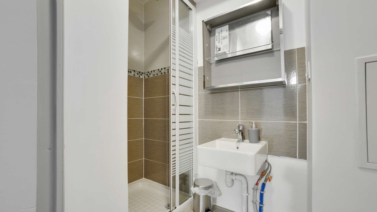 Photo of Others in Bondy