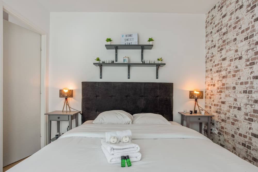Photo of Bedroom in Puteaux