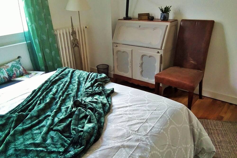 Photo of Bedroom in Saint-Serge
