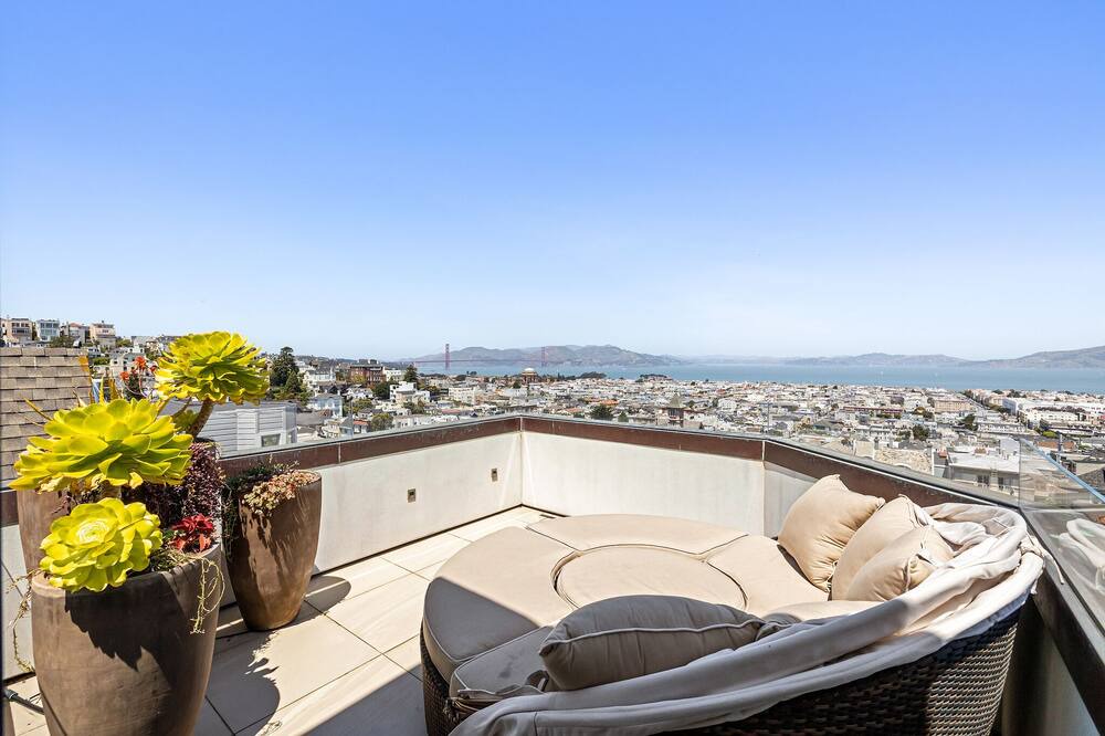 Photo of Patio Balcony in Pacific Heights