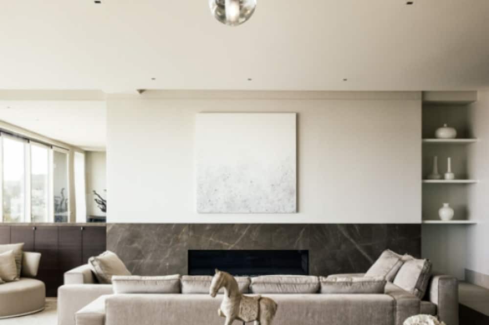 Photo of Livingroom in Pacific Heights