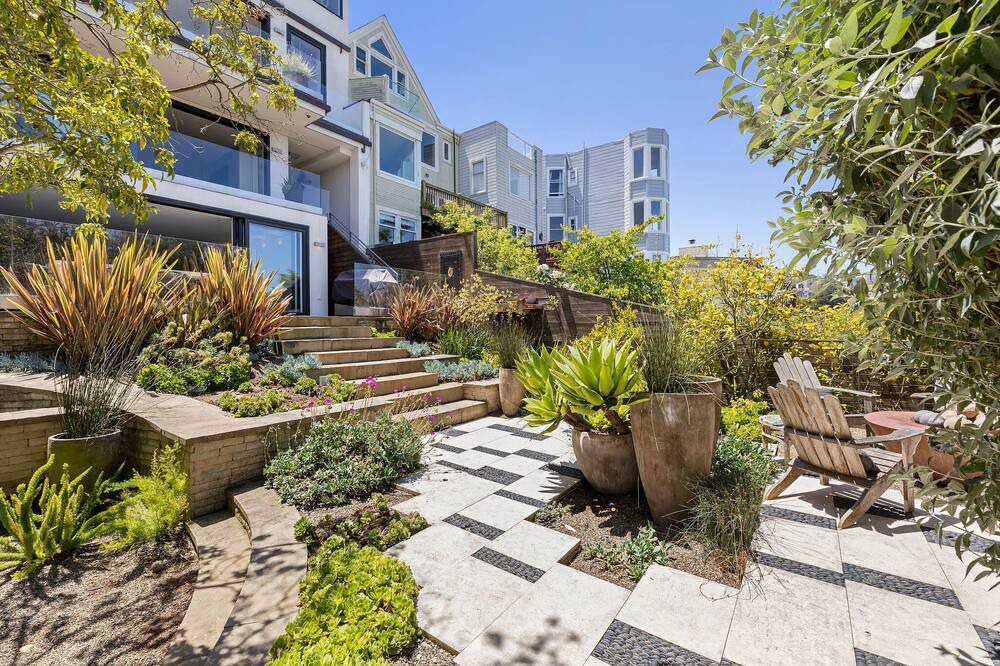 Photo of Outdoor in Pacific Heights