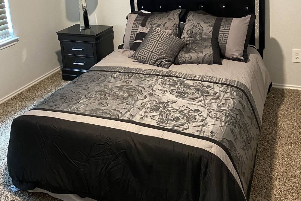 Photo of Bedroom in Huntsville