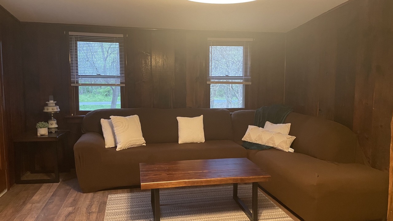 Photo of Livingroom in Elizabethtown