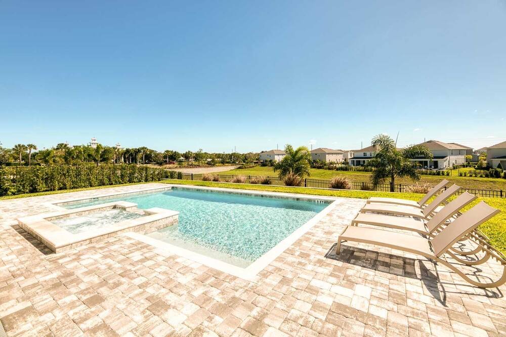 Photo of Outdoor in Bay Lake
