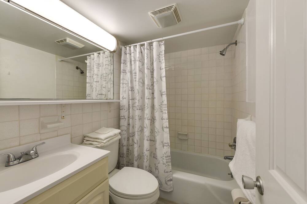 Photo of Bathroom in Wildwood Crest