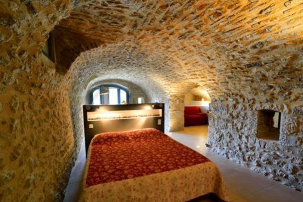 Photo of Bedroom in Roussennac