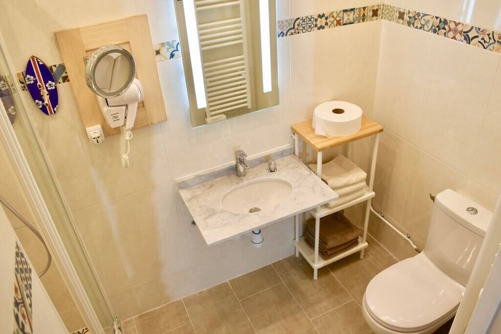 Photo of Others in Cite des Perichaux