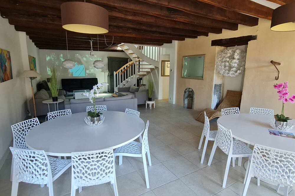 Photo of Livingroom in Vernou-sur-Brenne