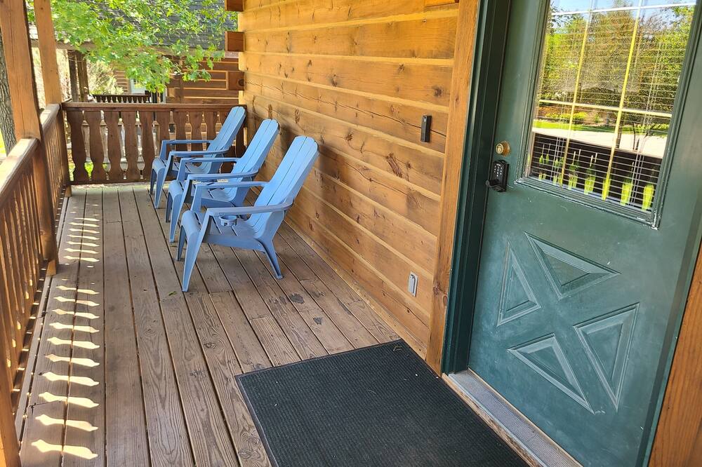 Photo of Patio Balcony in Warrens