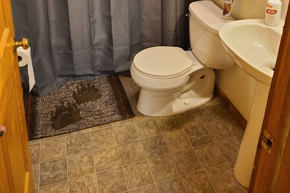 Photo of Bathroom in Warrens