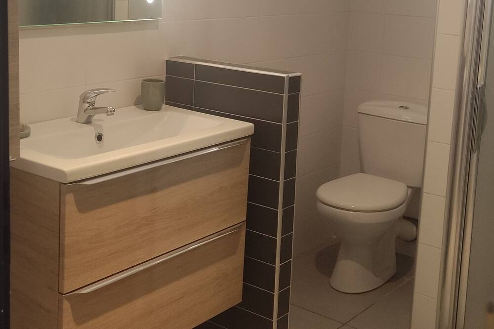 Photo of Bathroom in Pia
