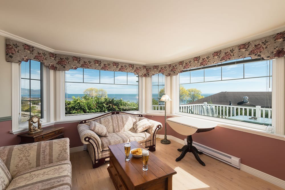 Photo of Livingroom in Pointe-au-Pic