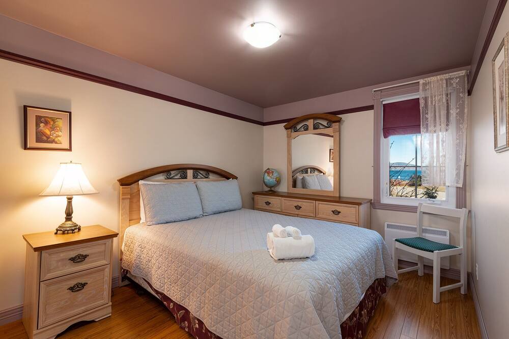 Photo of Bedroom in Pointe-au-Pic
