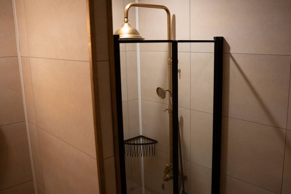 Photo of Bathroom in Lamotte-du-Rhone