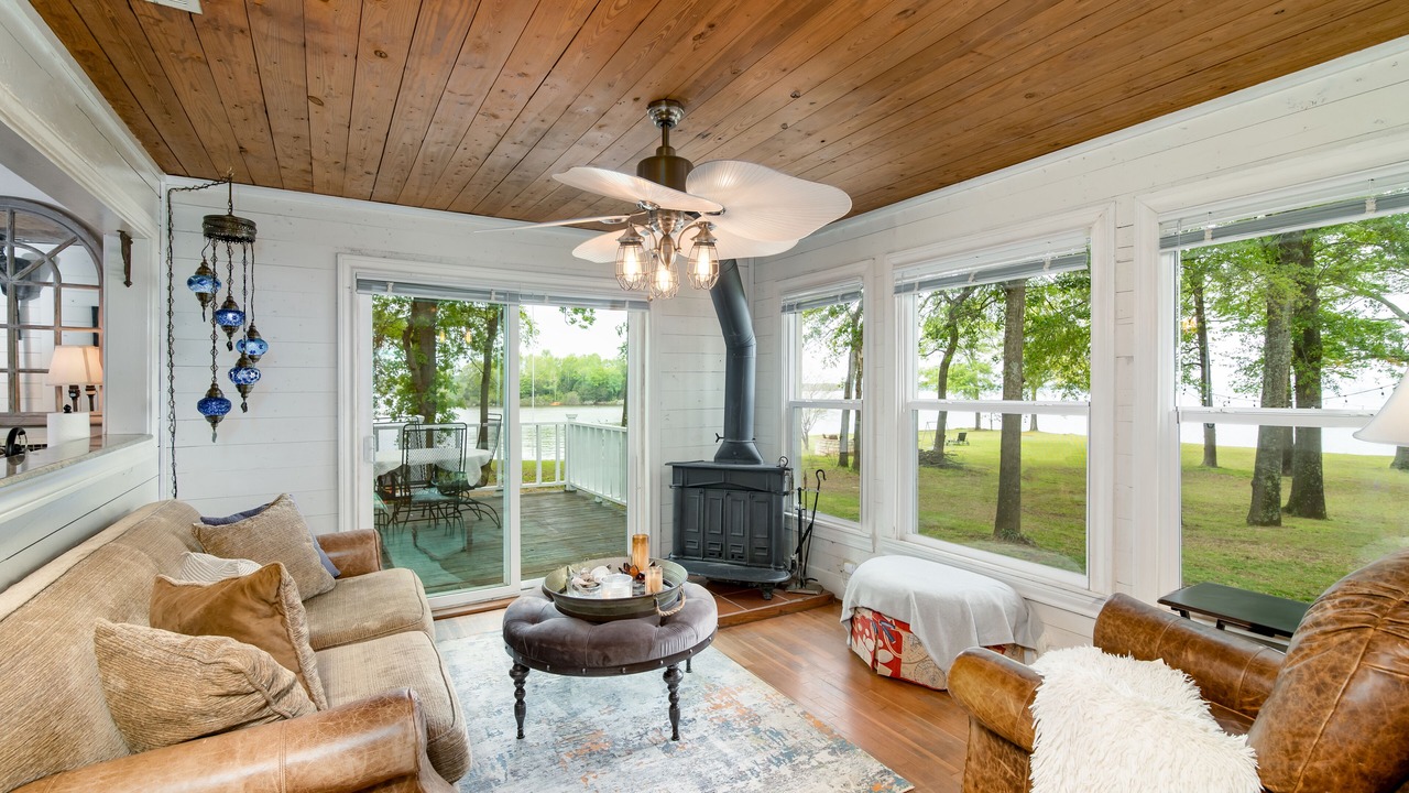 Photo of Livingroom in Berryville