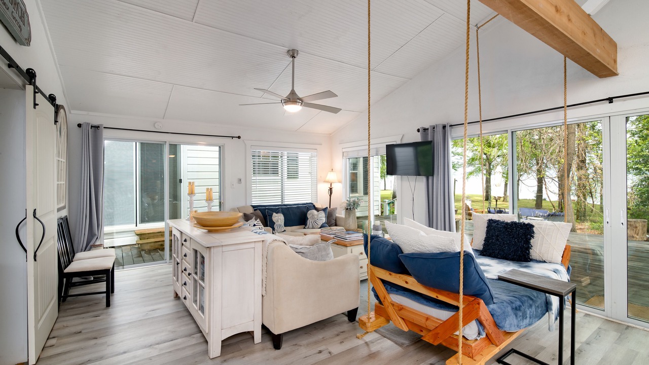 Photo of Livingroom in Berryville