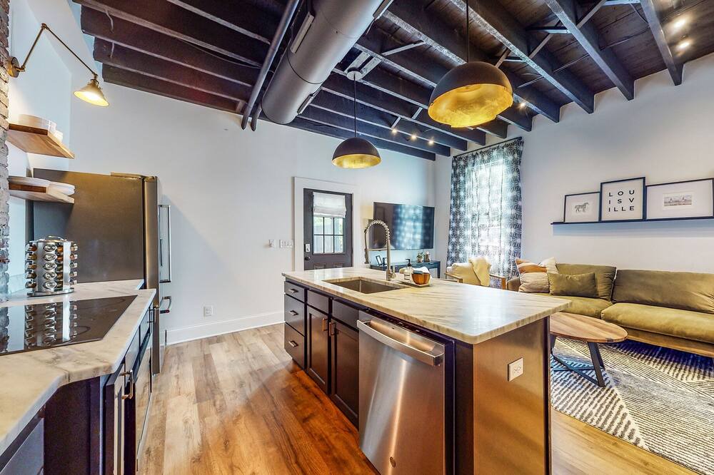 Photo of Livingroom in Smoketown Jackson