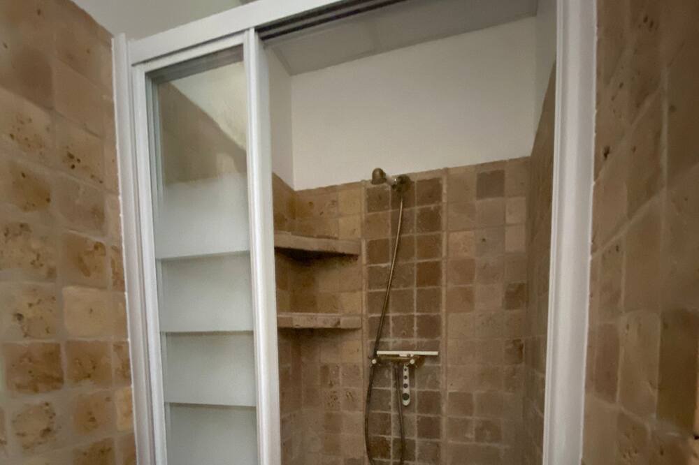 Photo of Bathroom in Aniane