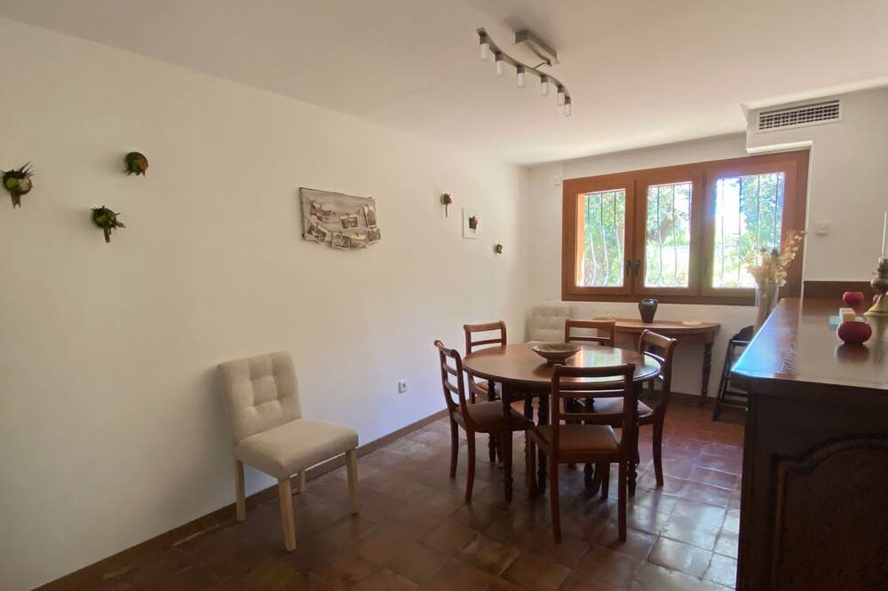 Photo of Livingroom in Aniane