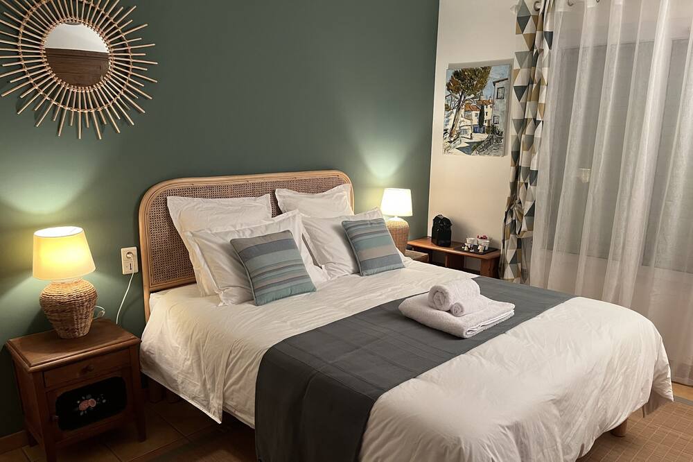 Photo of Bedroom in Villeneuve-la-Riviere