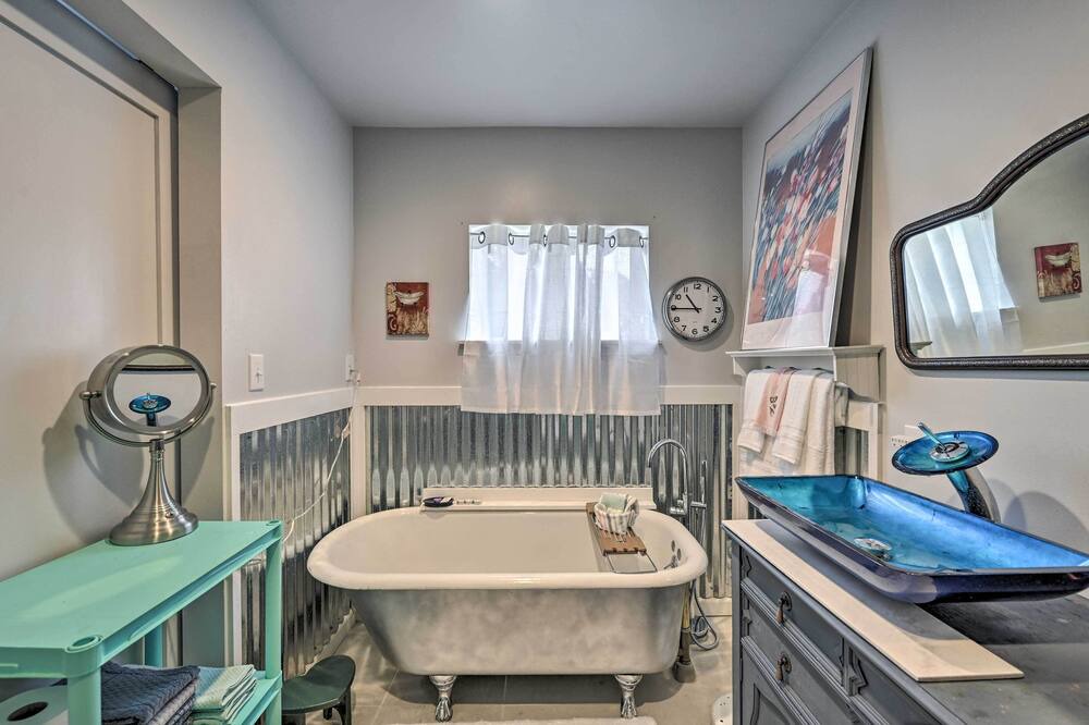 Photo of Bathroom in Index