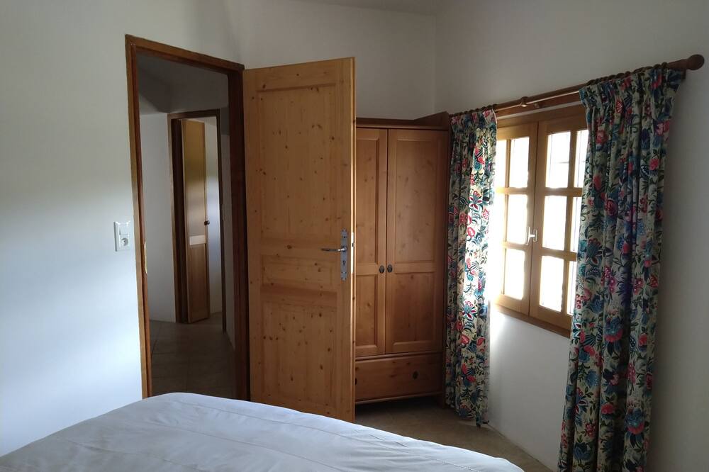 Photo of Bedroom in Courniou