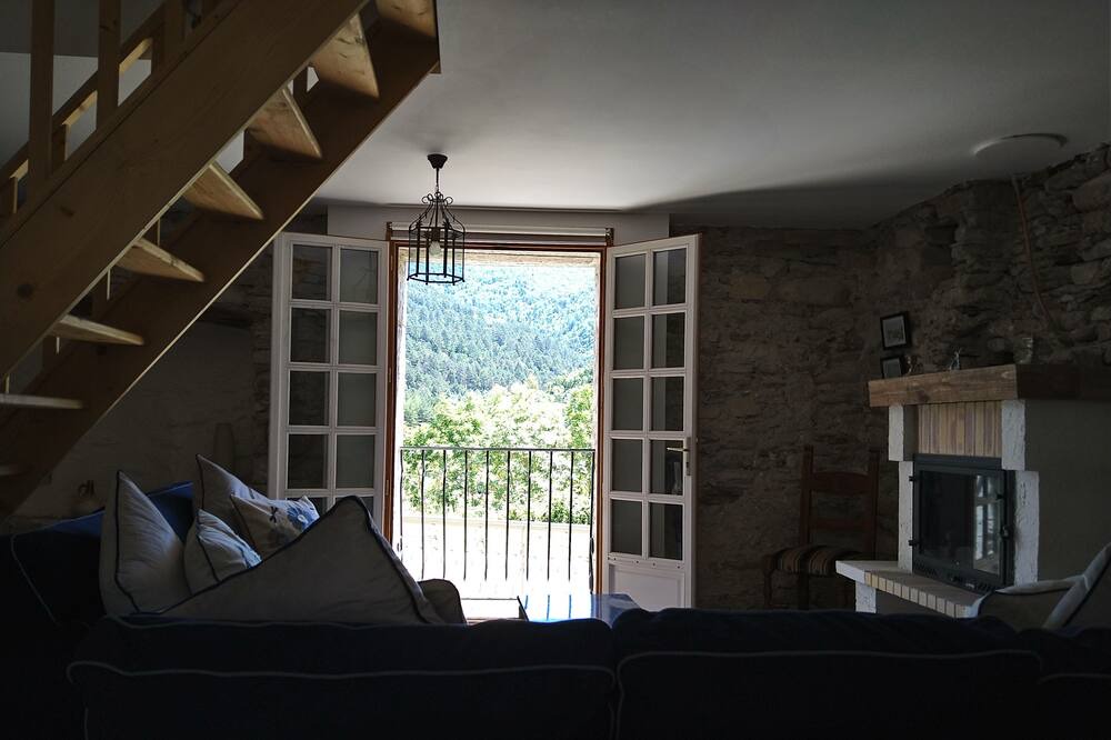 Photo of Livingroom in Courniou