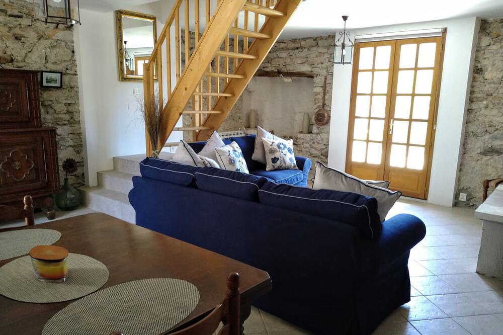 Photo of Livingroom in Courniou