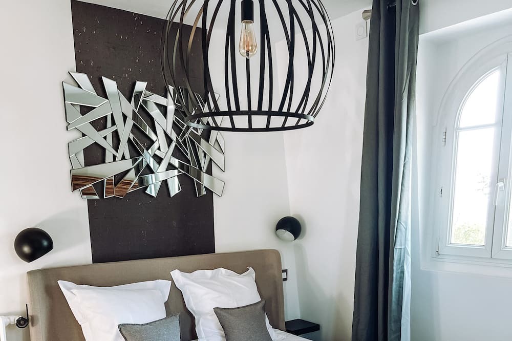 Photo of Bedroom in Haut Montmorency