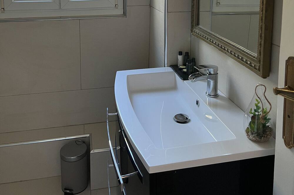 Photo of Bathroom in Haut Montmorency