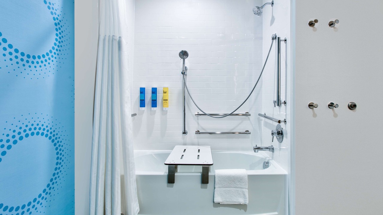 Photo of Bathroom in Far North Central
