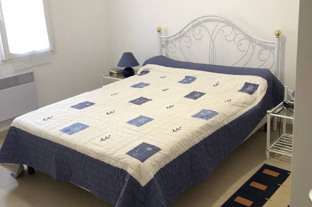 Photo of Bedroom in Saint-Michel-Chef-Chef