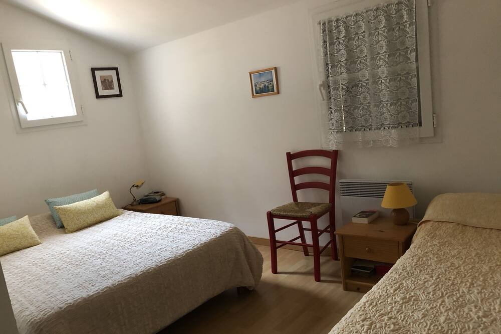 Photo of Bedroom in Saint-Michel-Chef-Chef