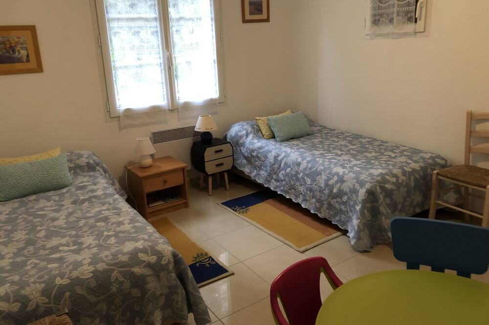 Photo of Bedroom in Saint-Michel-Chef-Chef