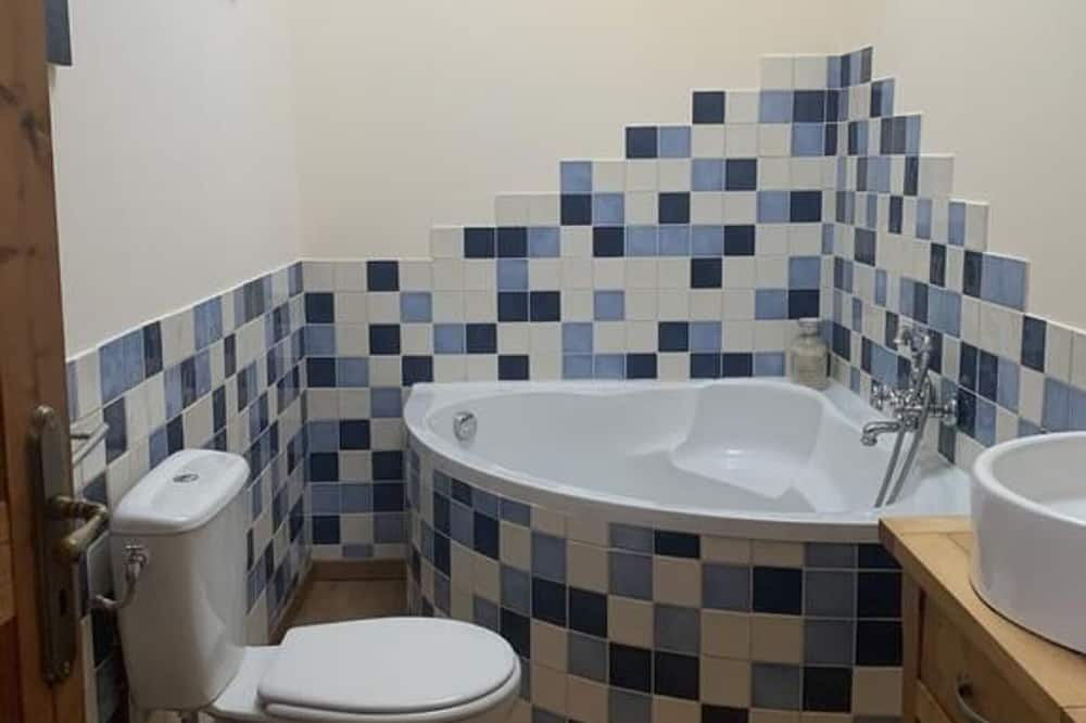 Photo of Bathroom in Sarce