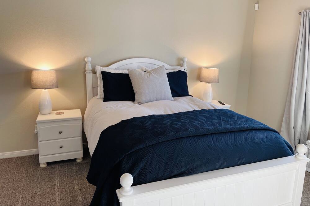 Photo of Bedroom in College Station