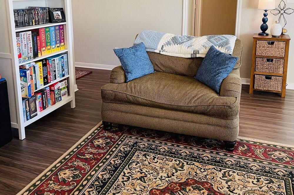 Photo of Livingroom in College Station