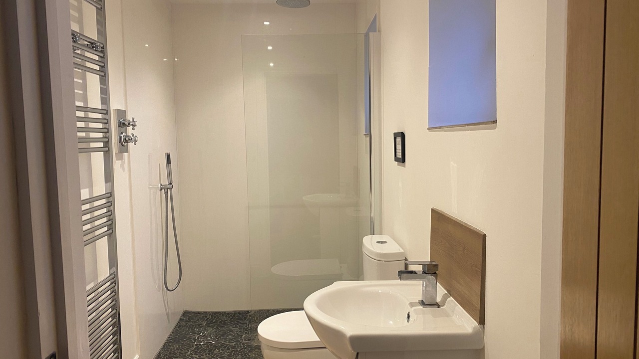 Photo of Bathroom in Wixford