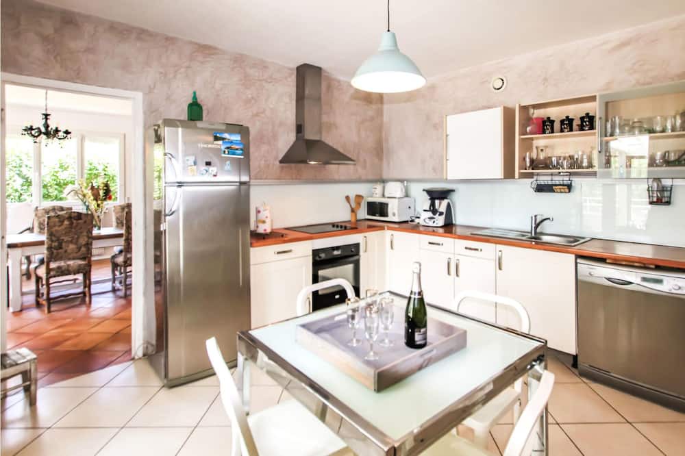 Photo of Others in Corps