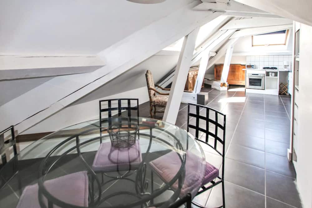 Photo of Others in Corps