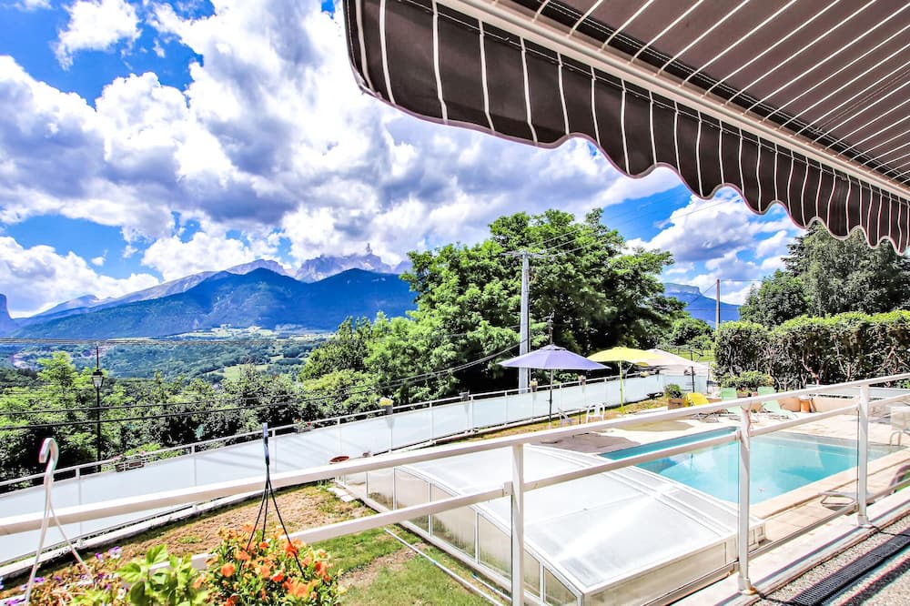 Photo of Bedroom in Corps