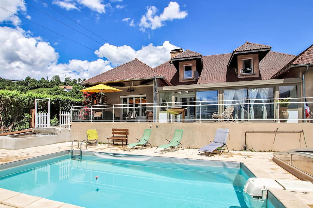 Photo of Outdoor in Corps