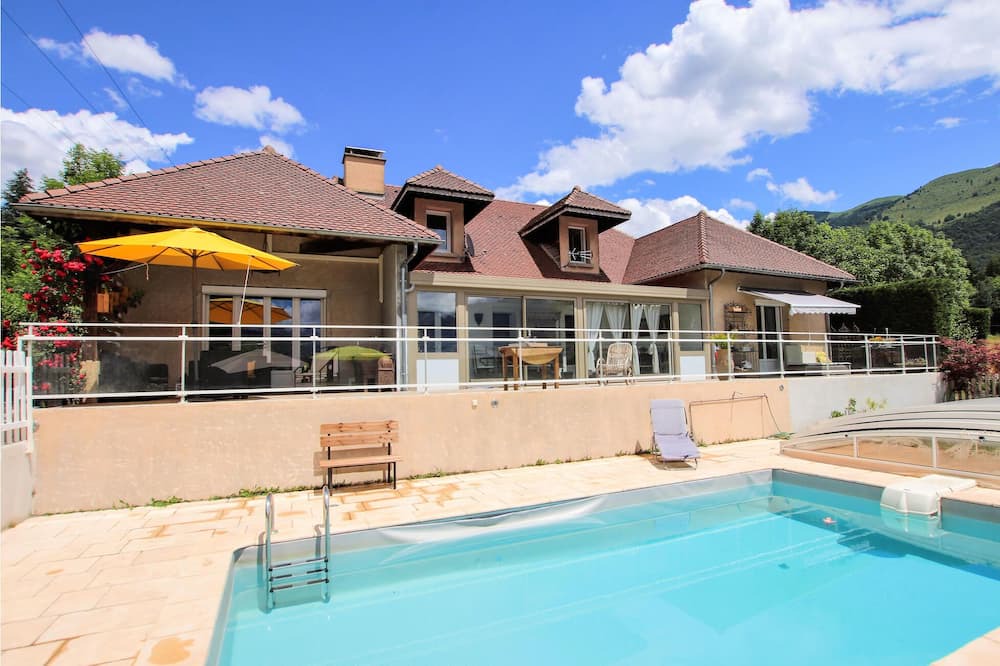 Photo of Outdoor in Corps