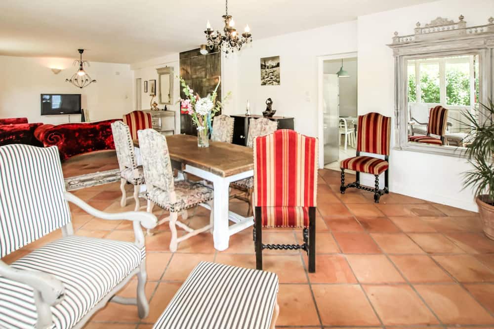 Photo of Bedroom in Corps