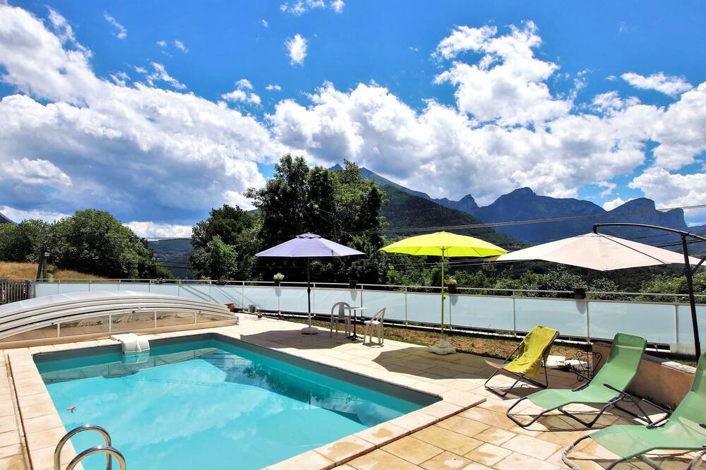 Photo of Outdoor in Corps