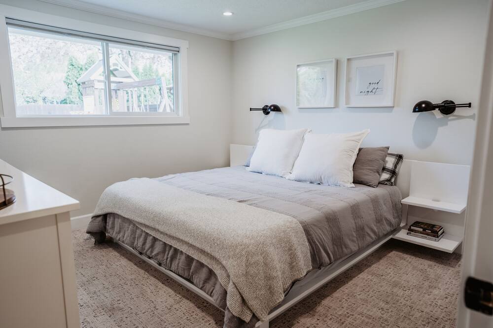 Photo of Others in Eugene